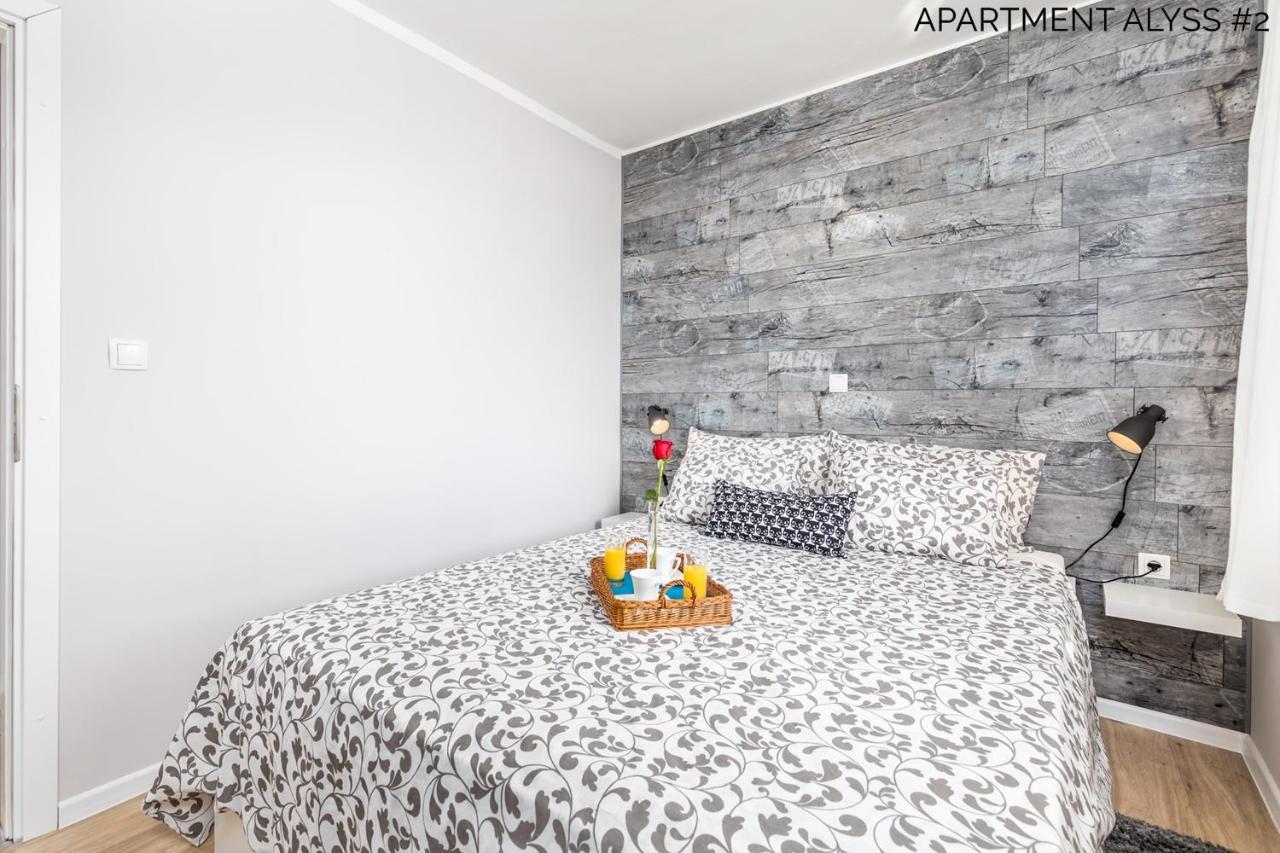 Apartments Alyss Ловран Экстерьер фото